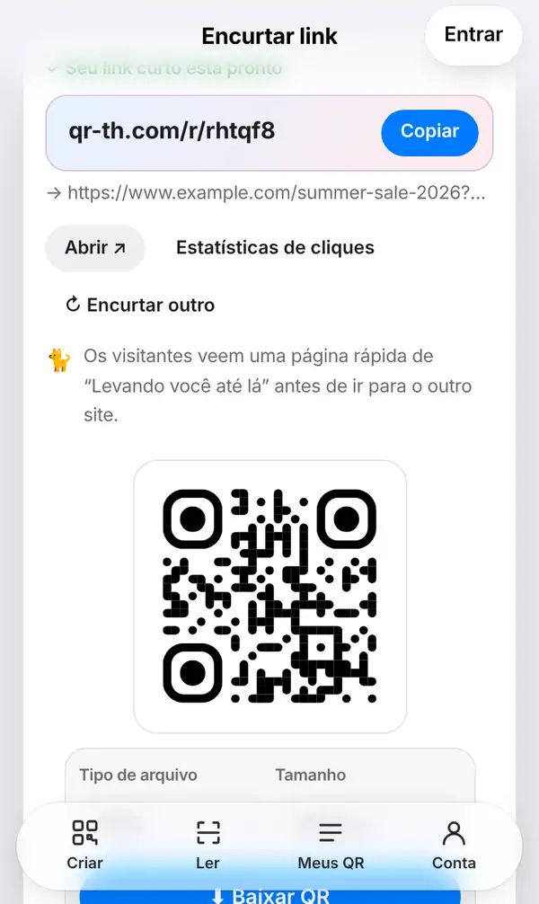 Tela Encurtar link com o link curto qr-th.com/r/ pronto, o botão Copiar, o link longo embaixo, Abrir, Estatísticas de cliques, Encurtar outro, o aviso da página de redirecionamento e o QR Code