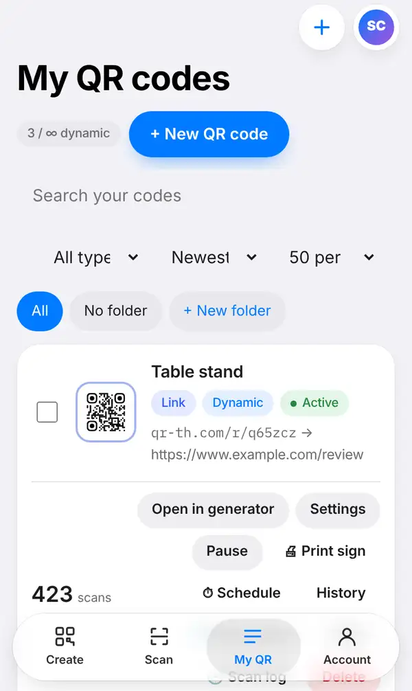The My QR list with a code called Table stand, its qr-th.com/r/… short link, Link, Dynamic and Active labels, buttons including Open in generator, Settings, Pause, Print sign, Schedule and History, and 423 scans