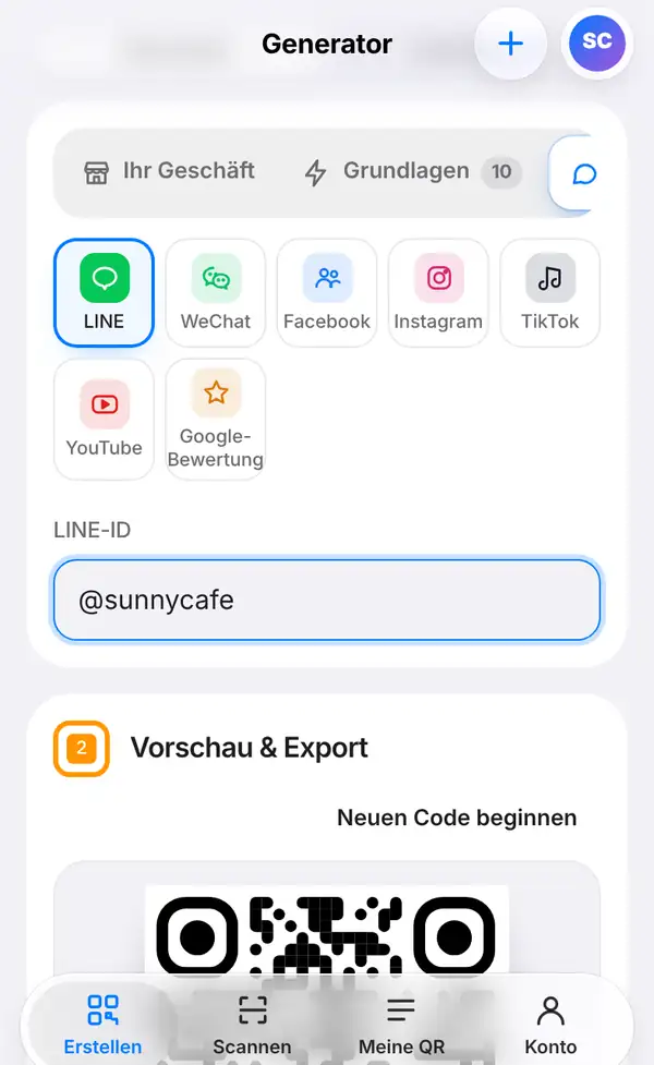 Die Gruppe Social Media & Bewertungen mit ausgewähltem LINE neben WeChat, Facebook, Instagram, TikTok, YouTube und Google-Bewertung sowie dem Feld LINE-ID