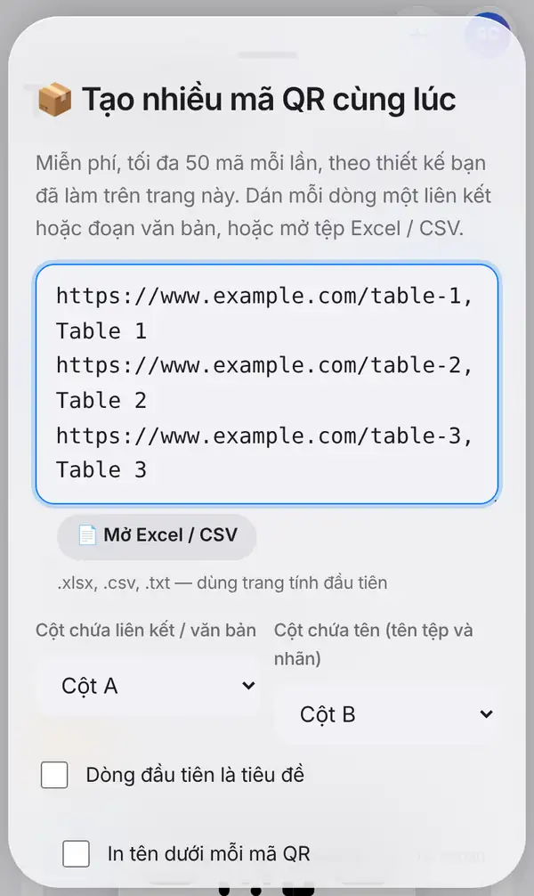 Bảng Tạo nhiều mã QR cùng lúc với ba link bàn đã dán, nút Mở Excel / CSV, lựa chọn cột link và cột tên, ô Dòng đầu tiên là tiêu đề và In tên dưới mỗi mã QR