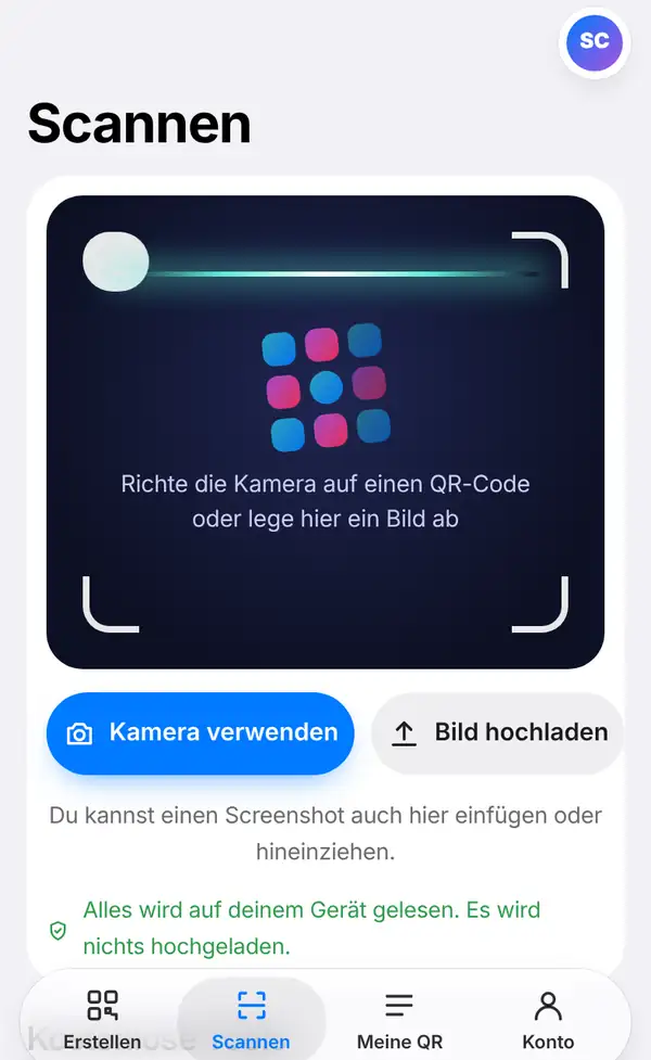 Die Scanner-Seite mit Kamerafenster, den Knöpfen Kamera verwenden und Bild hochladen und dem Hinweis, dass alles auf dem Gerät gelesen wird