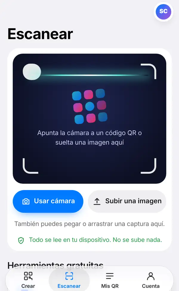 Página del lector con la ventana de la cámara, los botones Usar cámara y Subir una imagen, y una nota que dice que todo se lee en tu dispositivo