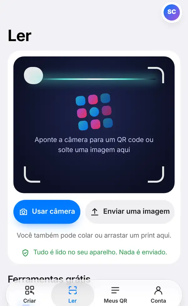 Página do leitor com a janela da câmera, os botões Usar câmera e Enviar uma imagem e o aviso de que tudo é lido no seu aparelho