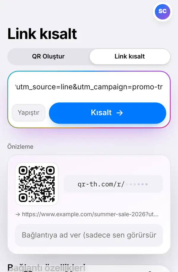 Uzun bir linkin yapıştırıldığı, Yapıştır ve Kısalt düğmelerinin ve ad kutulu önizlemenin göründüğü Link kısalt ekranı